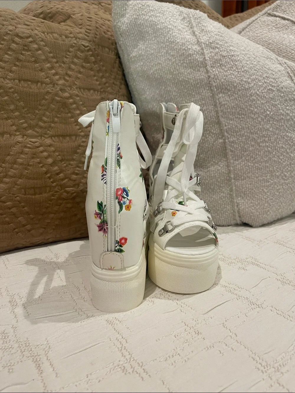White Floral Lace-Up Platform Sandals